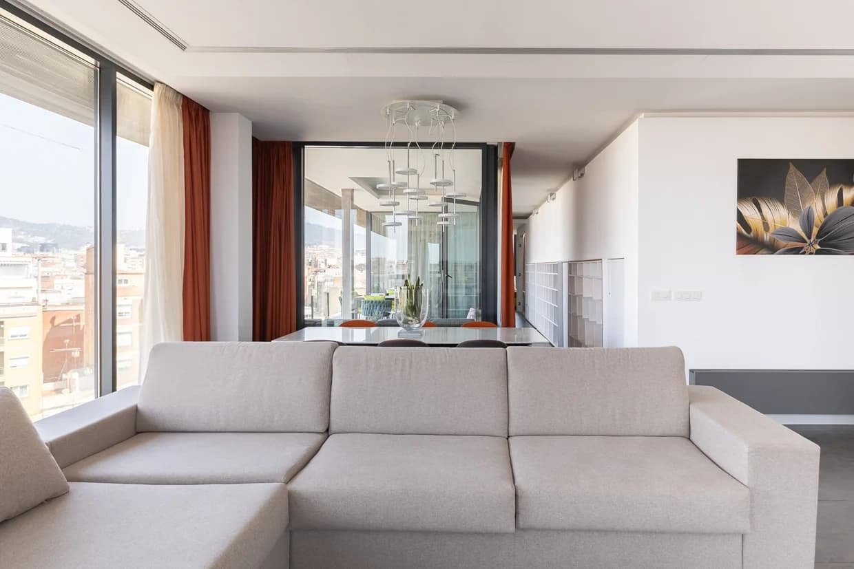 Twin bedroom