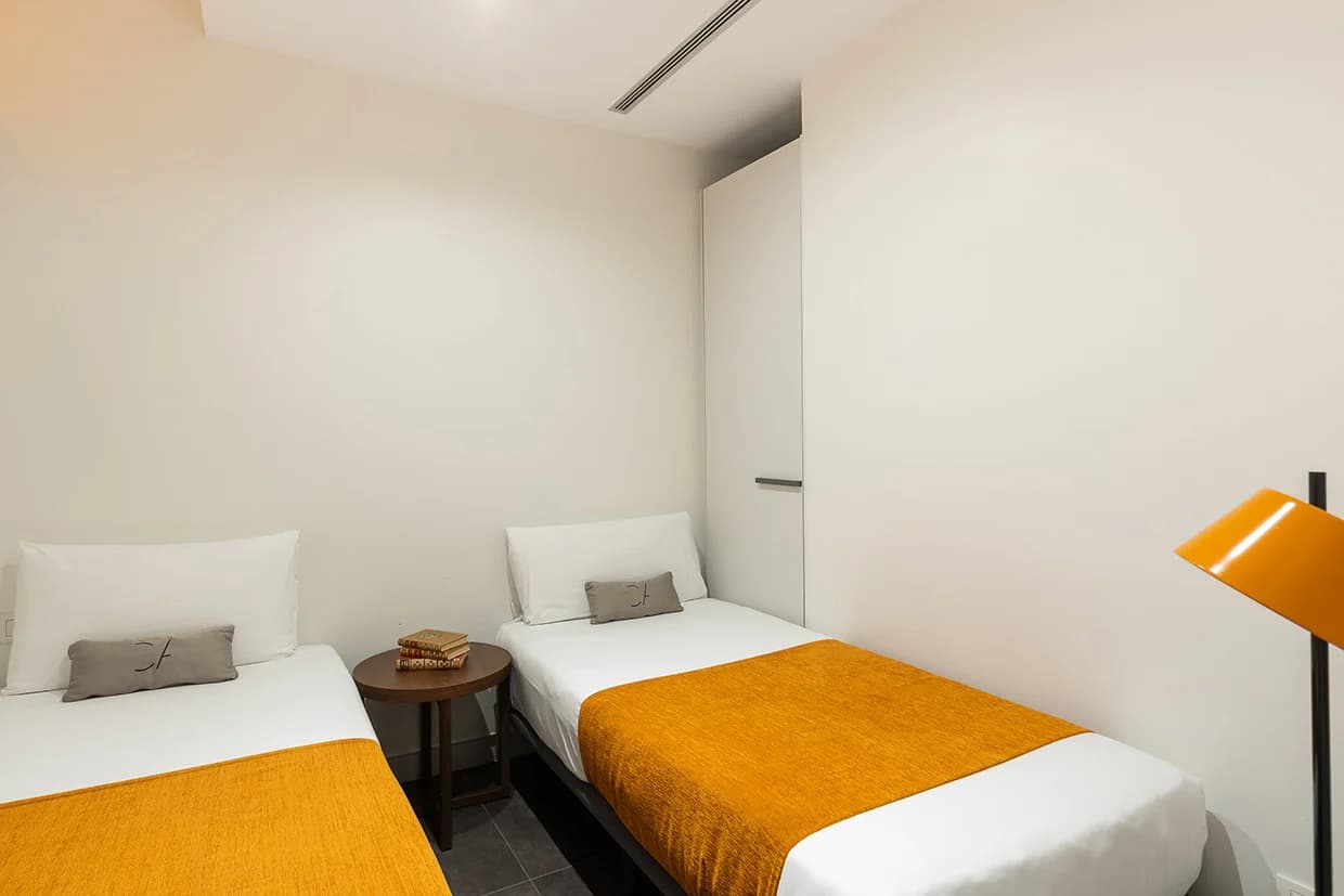 Twin bedroom